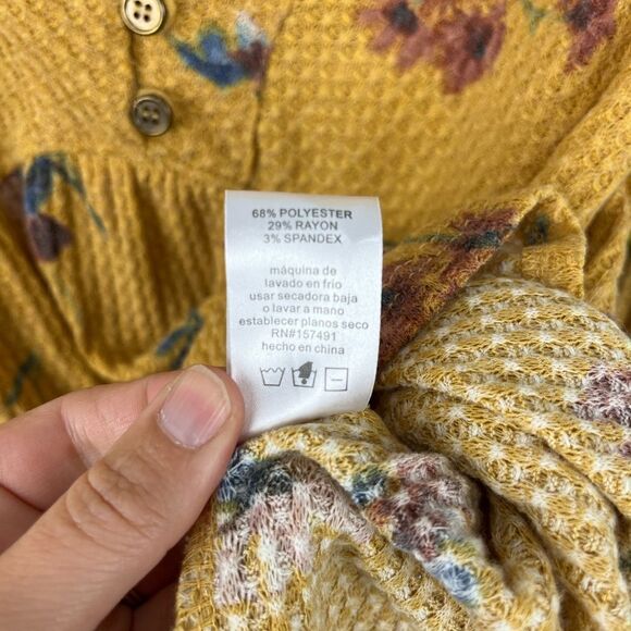 Bloomfield Mustard Yellow Floral Waffle Knit V Neck Top M NWT - Picture 5 of 6